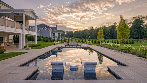 Poolside Homes for Sale in the Chesapeake Bay Region