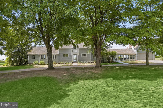 752 Skywater Rd Gibson Island, MD 21056