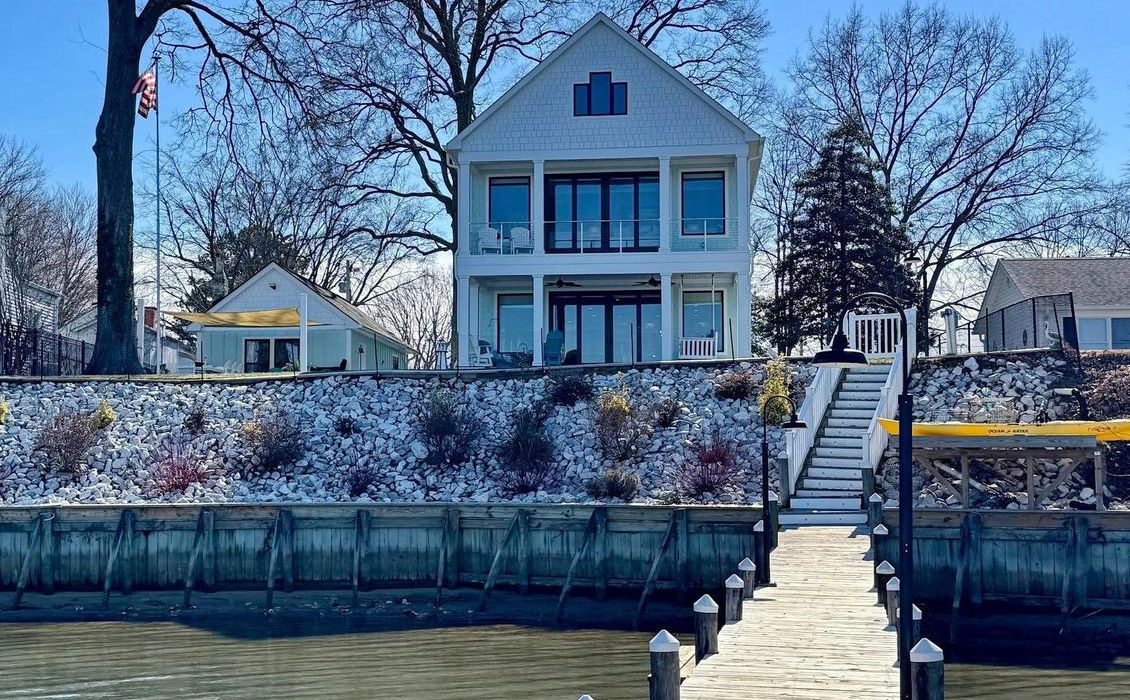 11920 Neale Sound Dr,
Cobb Island, MD 20625