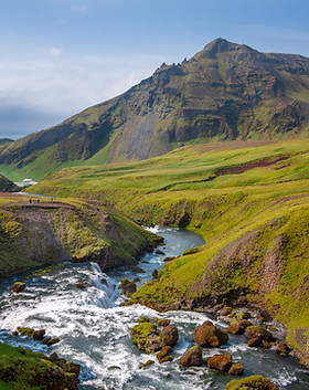 Montaña y río