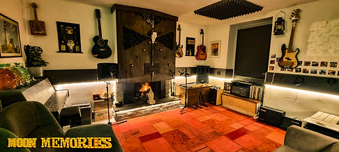MOON STUDIO.jpg