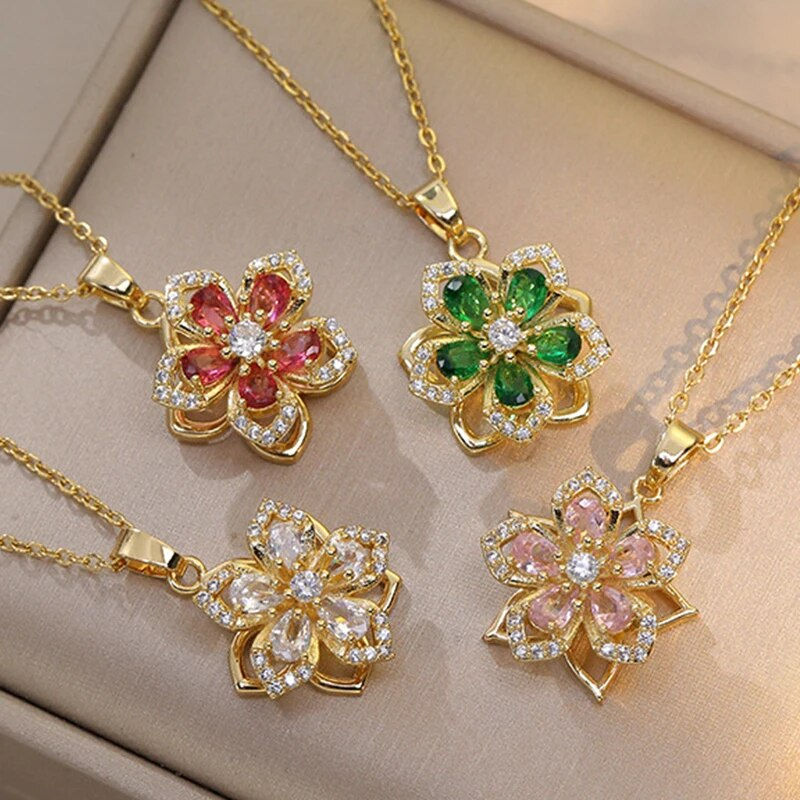 Flower Kiss Necklace