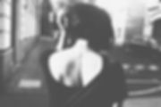 Ragazza con tatuaggio