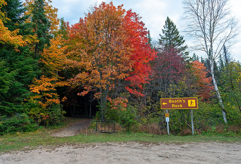 Booth's Rock trail head and sign