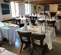 Bild fast ganzes Restaurant.jpg
