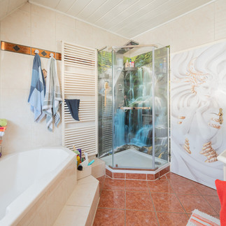 Badezimmer 4-Zimmer-Wohnung