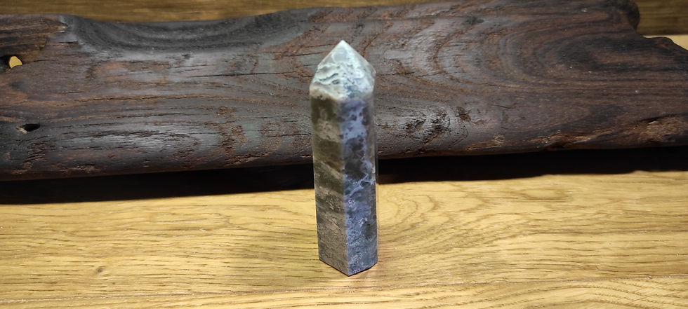 Obélisque en Agate Arbre