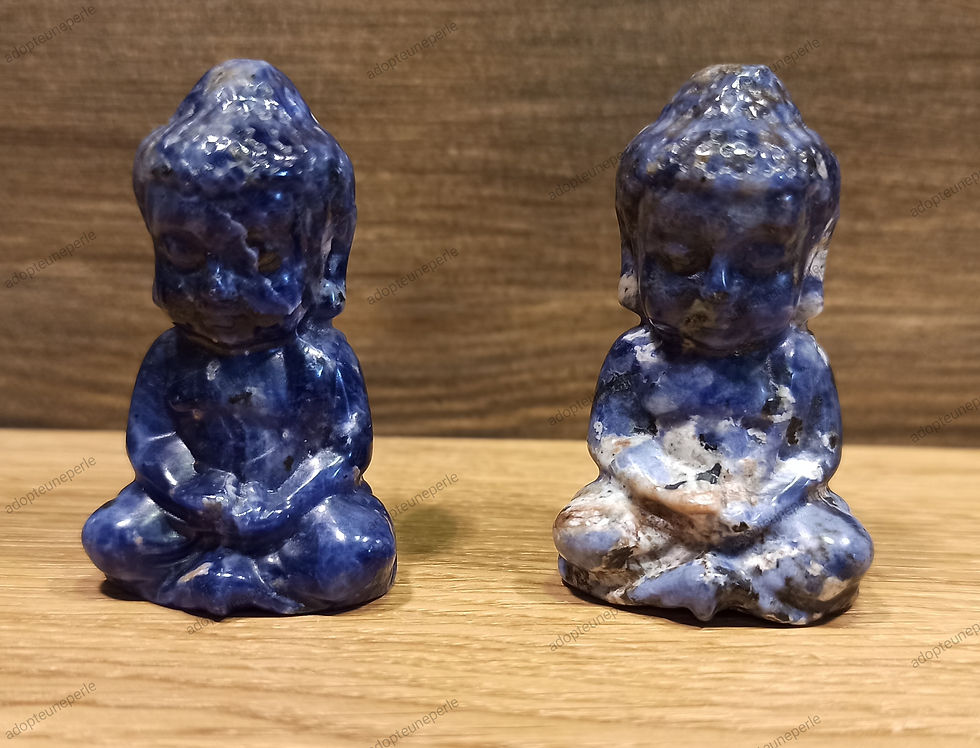 Bouddha Indien en pierre Naturelle Sodalite