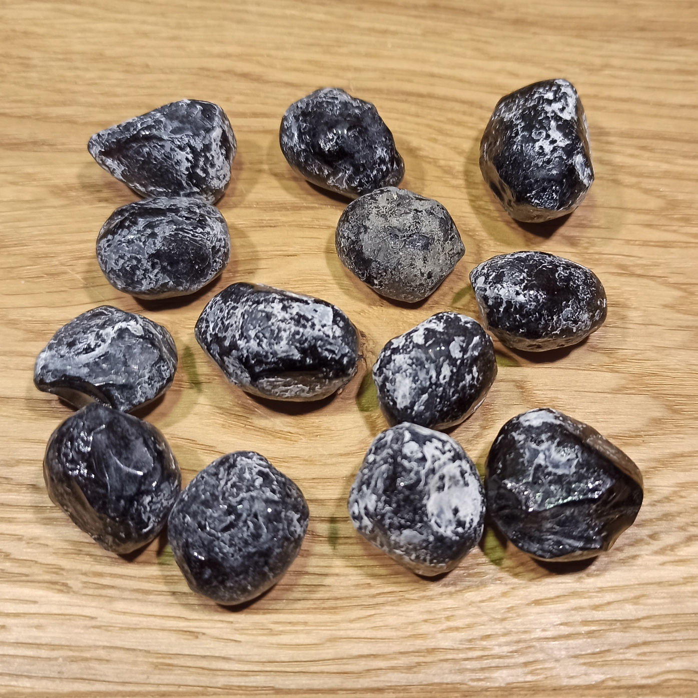 Pierre roulée obsidienne Larme d'apache