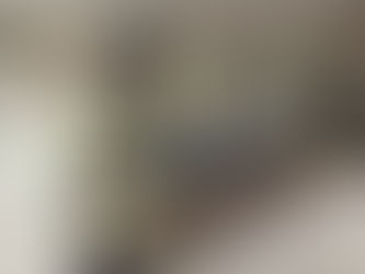 北海道札幌市の商業施設で大道芸人エクストリーム芹川によるジャグリングショーが開催されるイベント会場の様子