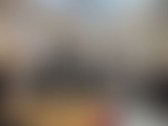 北海道札幌市のプロマジシャンアッキーが商業施設イベントで子どもと一緒にマジックショーを行っている様子