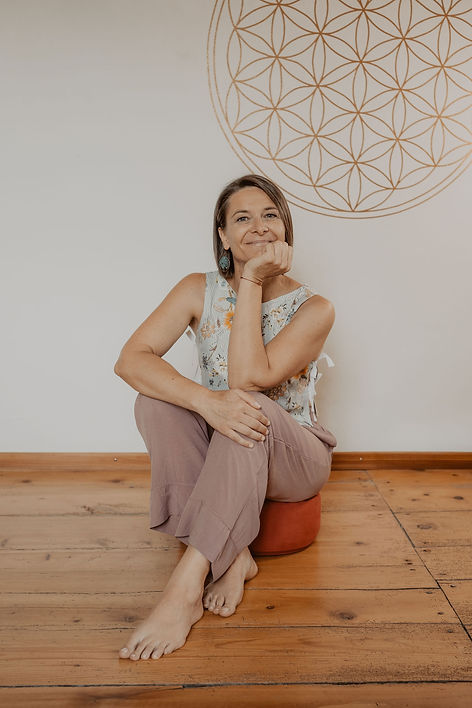 Martina Ploner aus Lajen, Pilates, Klangreisen und Massagen