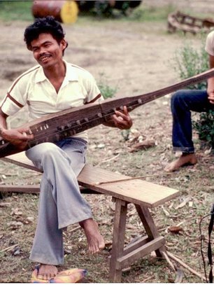 Boats with Two Strings