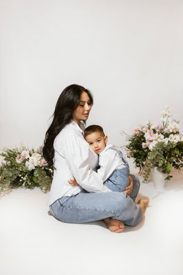 Family photoshoot in Prishtina Kosovo with natural lifestyle moments1