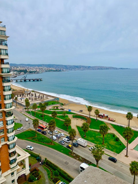 Miniatura: Vendemos cómodo depto frente a playa Salinas,Viña del mar