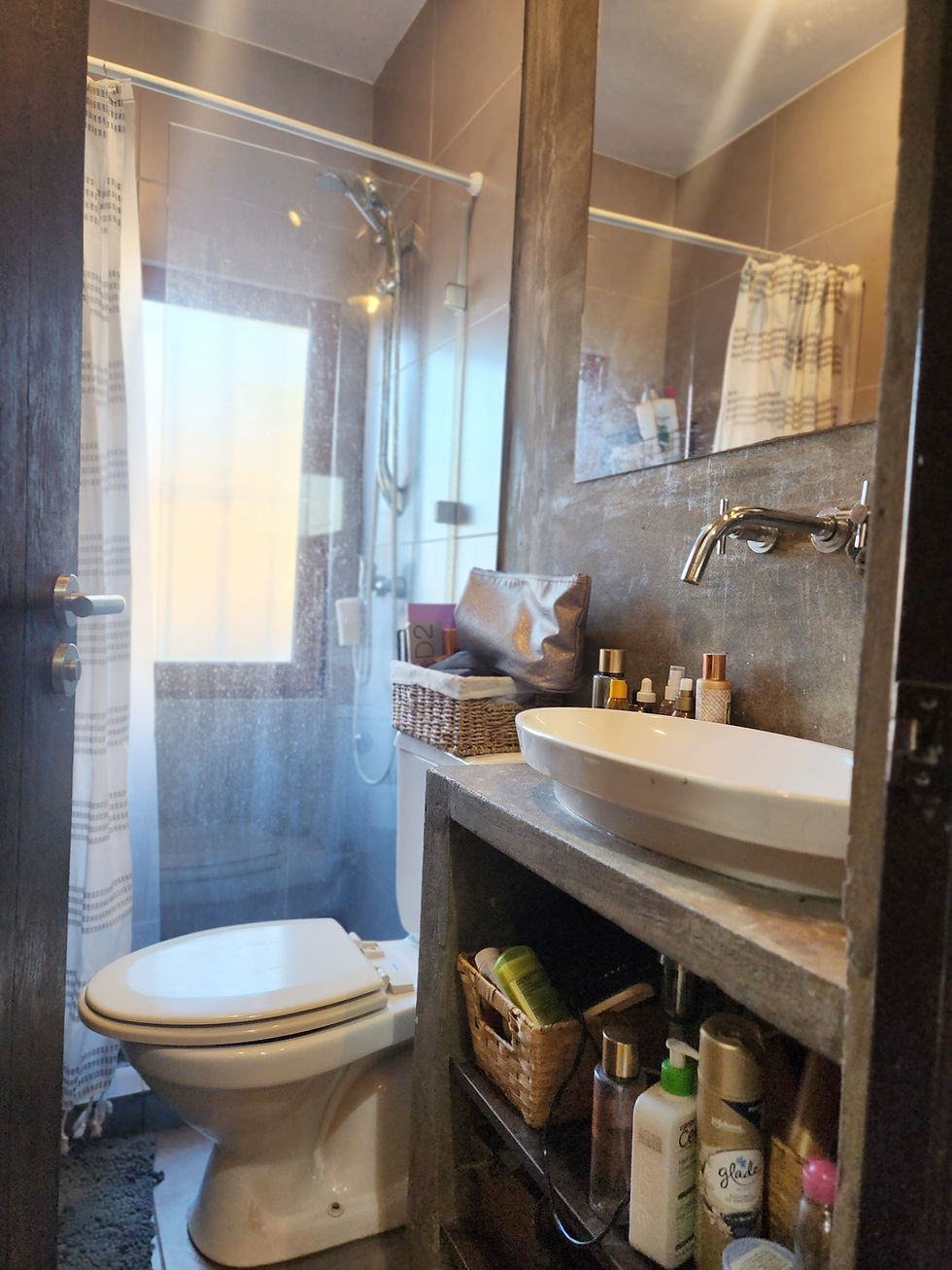 Miniatura: Amplio departamento, de tres dormitorios, con hermosa vista , frente playa negra