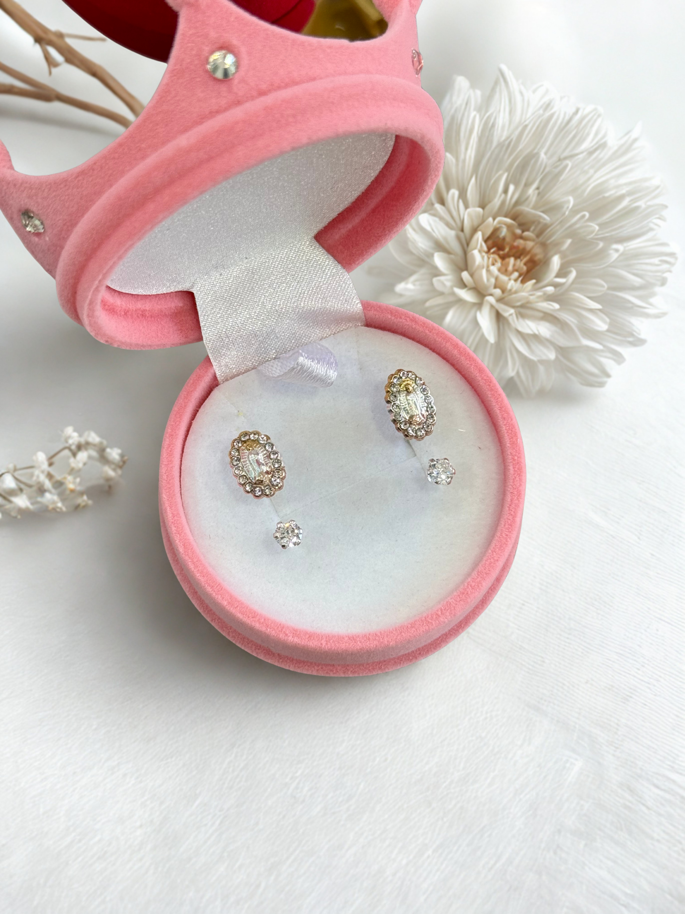 Ar. TELÉFONO VIRGEN C/MINI CIRCONIAS DORADO 9 243