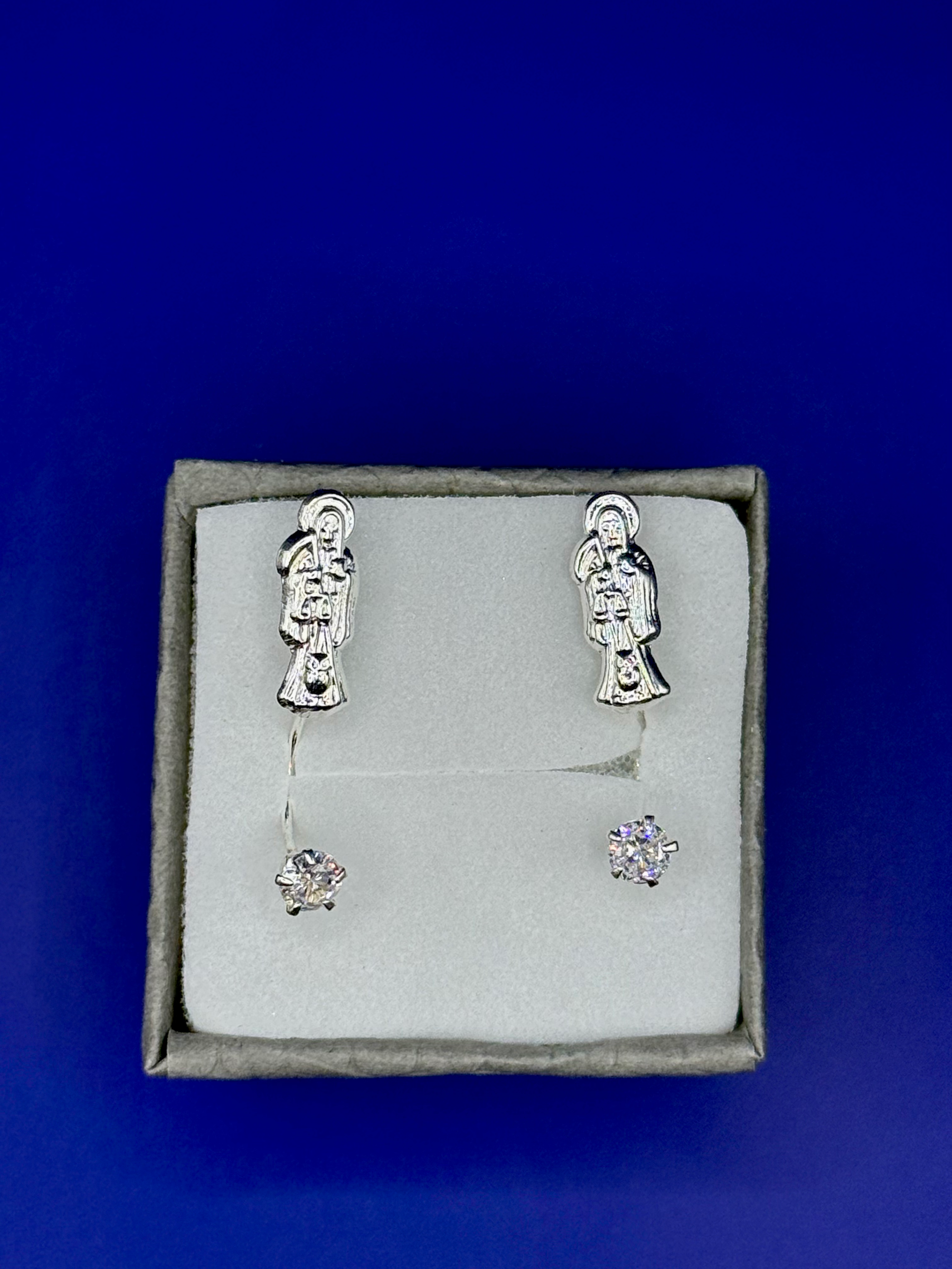 AT SANTA MUERTE 12-201