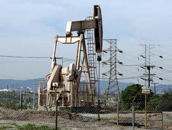 Reserva estratégica de petróleo dos EUA cai a níveis históricos