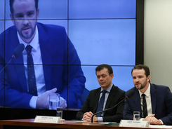 Ministro rebate oposição: trabalhador paga hoje menos impostos no país