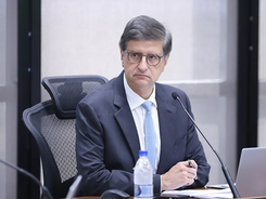 PGR se manifesta contra suspensão de lei que beneficia Bolsonaro