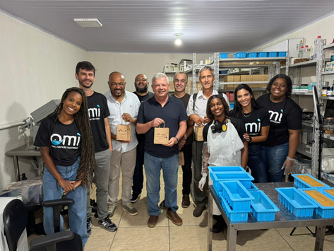 Axel Grael visita ecofábrica e vê modelo sustentável replicável em comunidades