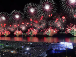 Bombeiros aprovam vistoria de balsas para fogos em Copacabana