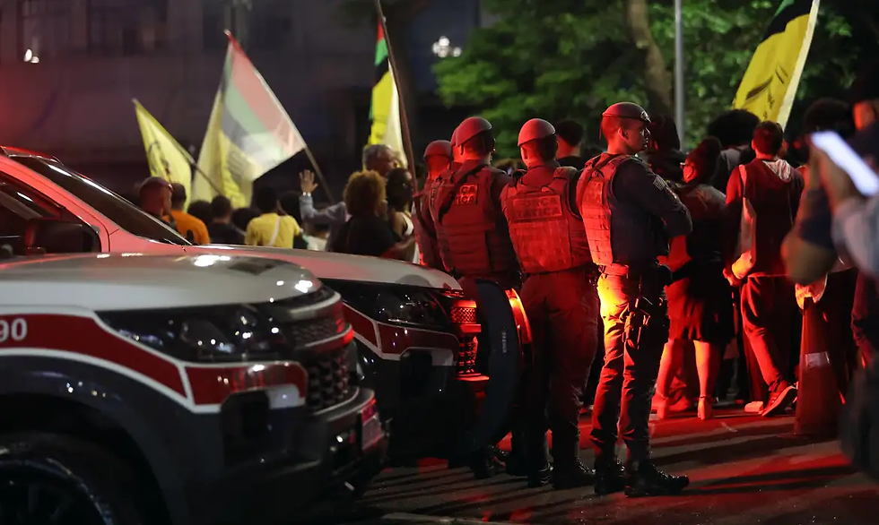 Oito em cada 10 mortos pela polícia no Brasil são negros, mostra relatório