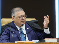 Dino manda investigar alerta sobre Master ignorado pela CVM no governo Bolsonaro
