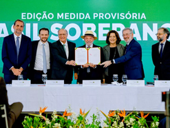 Lula lança pacote de R$ 18,5 bilhões contra tarifas dos EUA