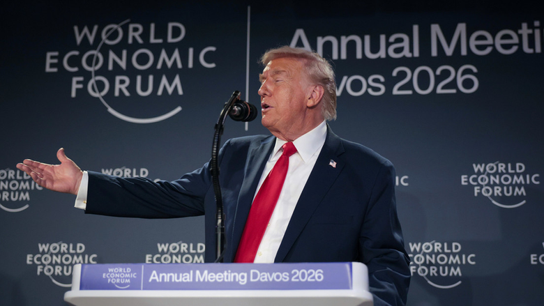 Em Davos, Trump celebra ataques feitos pelos EUA 