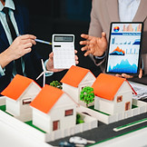 real-estate-broker-agent-presenting-and-consult-to-2025-06-02-22-07-12-utc.jpg