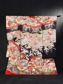 彩琳の振袖／正羽雲取雪輪王朝