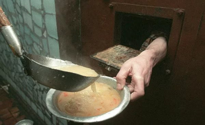 Задыхающегося от астмы Трепашкина кормят вкусной баландой