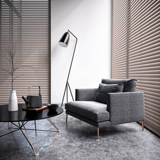 Wood coloured Venetian blinds