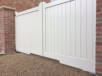 Straight top gate in cream