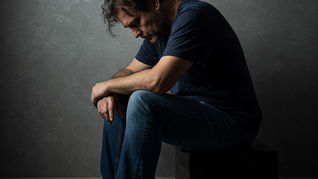Depresyon halinde bir adam