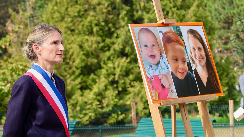 Face à l'antisémitisme, n'oublions jamais : le 8e arrondissement rend hommage à la famille BIBAS.