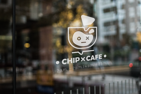 Chip x Café