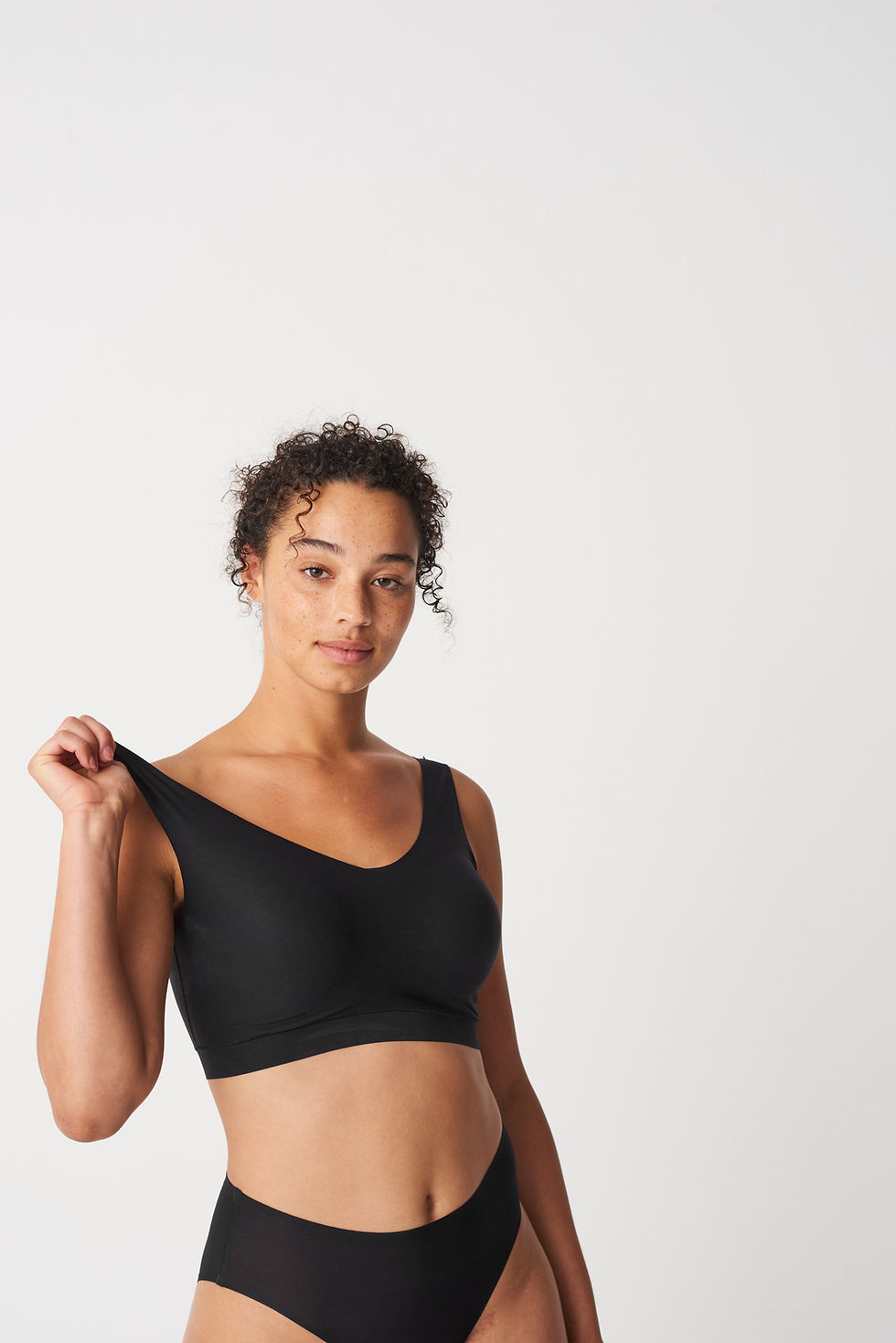 Thumbnail: Chantelle Soft Stretch Padded V-Neck Bra