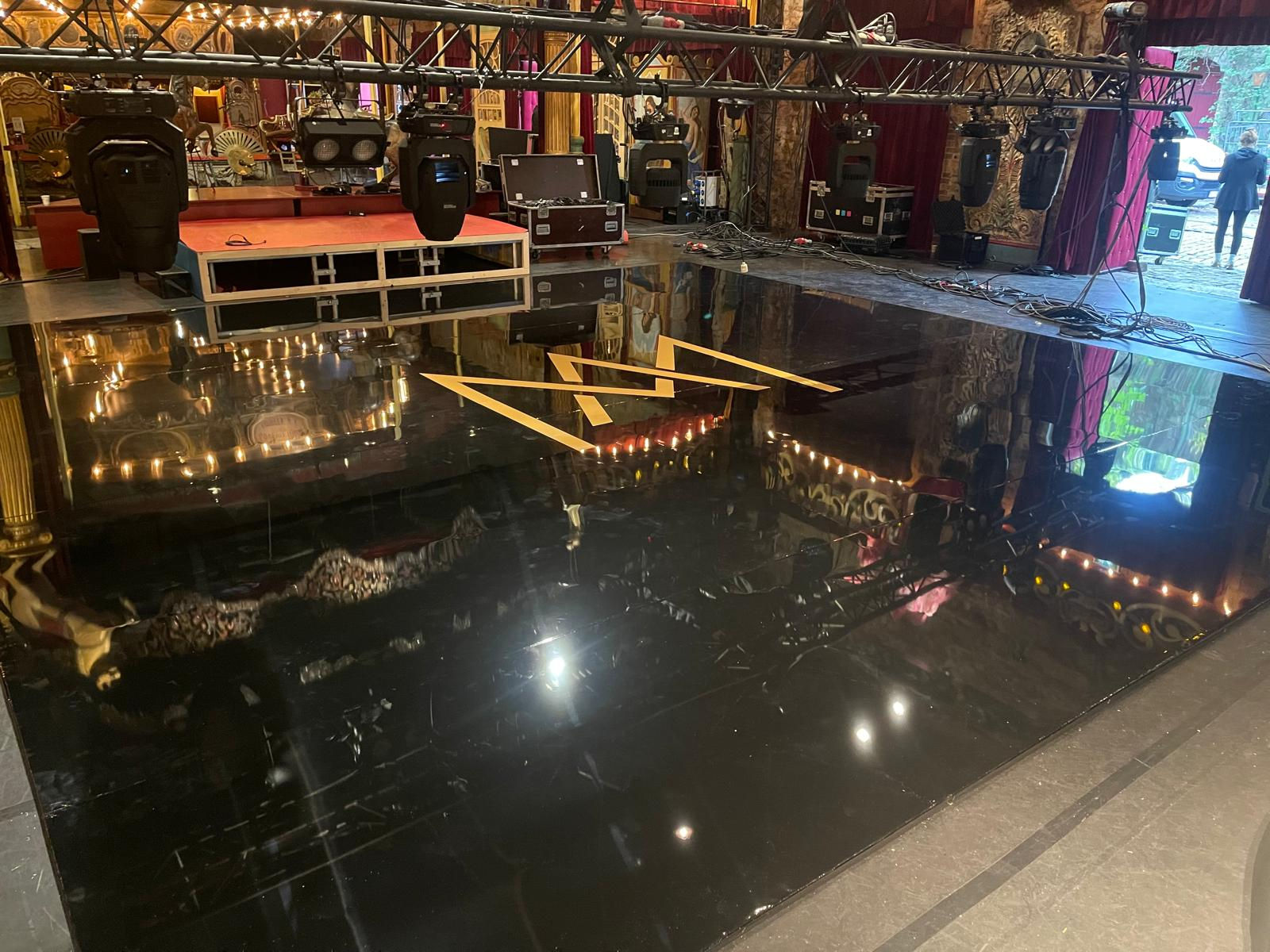 PISTE DE DANSE / DANCE FLOOR VYNIL