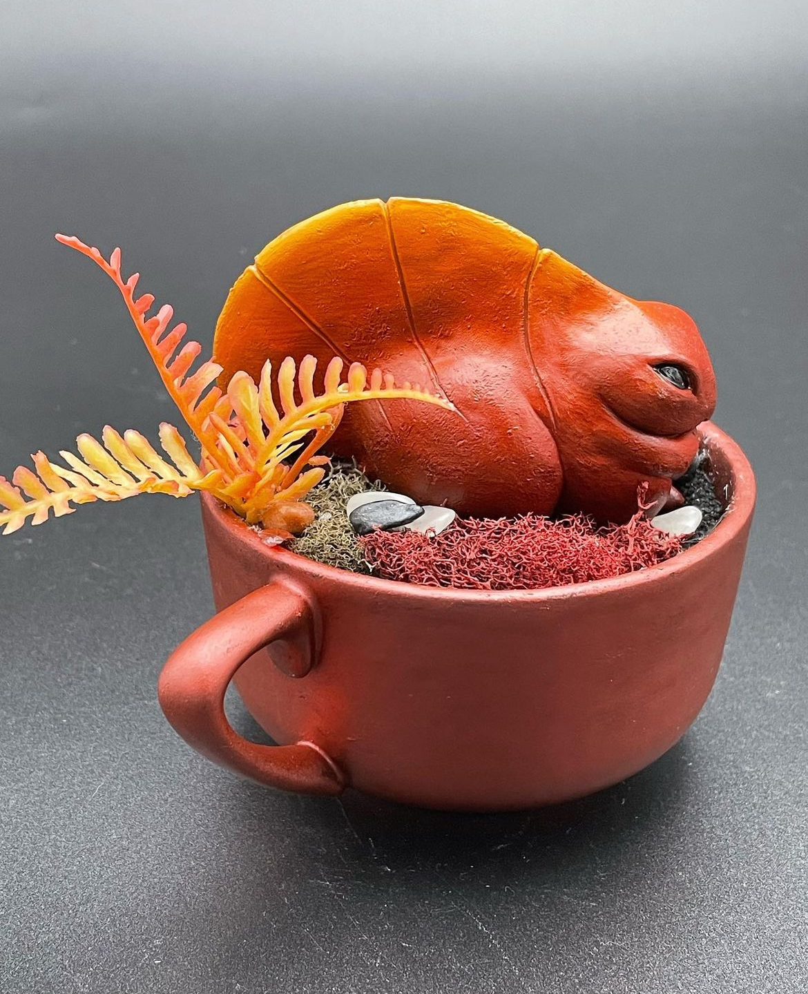 Red Iridescent Dishware Terrarium - Leafling