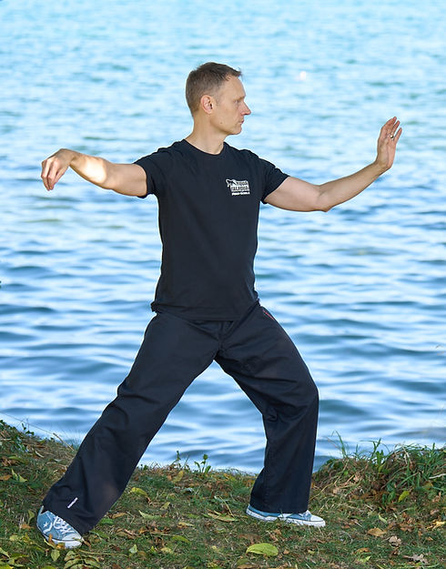 Taijiquan Training in Luzern – Bewegung mit entspannter Kraft.