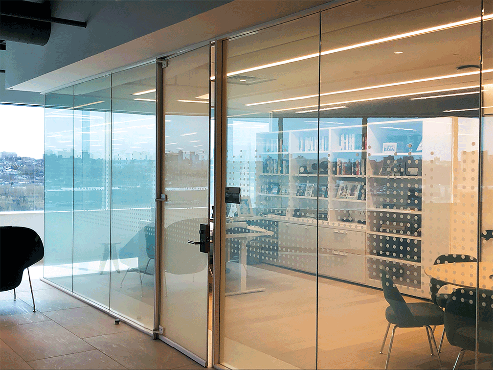 Every year, Quest serves 1 in 3 adult Americans and half the physicians and hospitals in the US, with a staff of about 50,000 employees.
In 2021, Innovative Glass Corp provided the LC Privacy Glass for their newly designed and constructed Conference Rooms and Executive Offices at their corporate headquarters in New Jersey.
