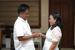 Dalawang Pares ng Magsing-irog, Opisyal nang Pinag-isang Dibdib