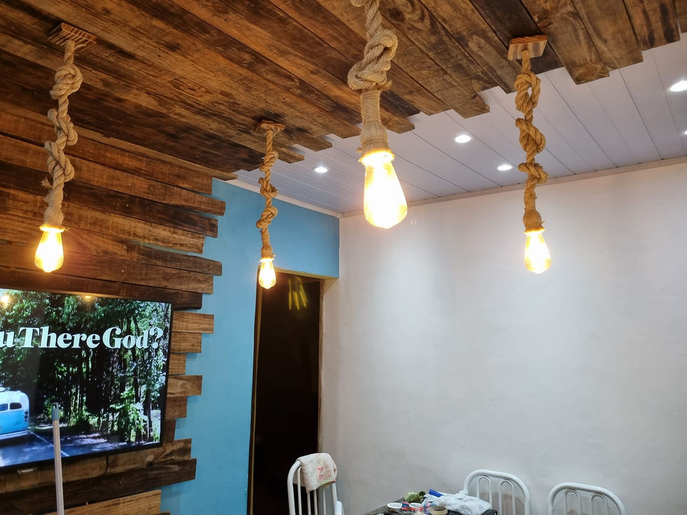 Painel 3D de Madeira com Luminária - TitanServ Soluções