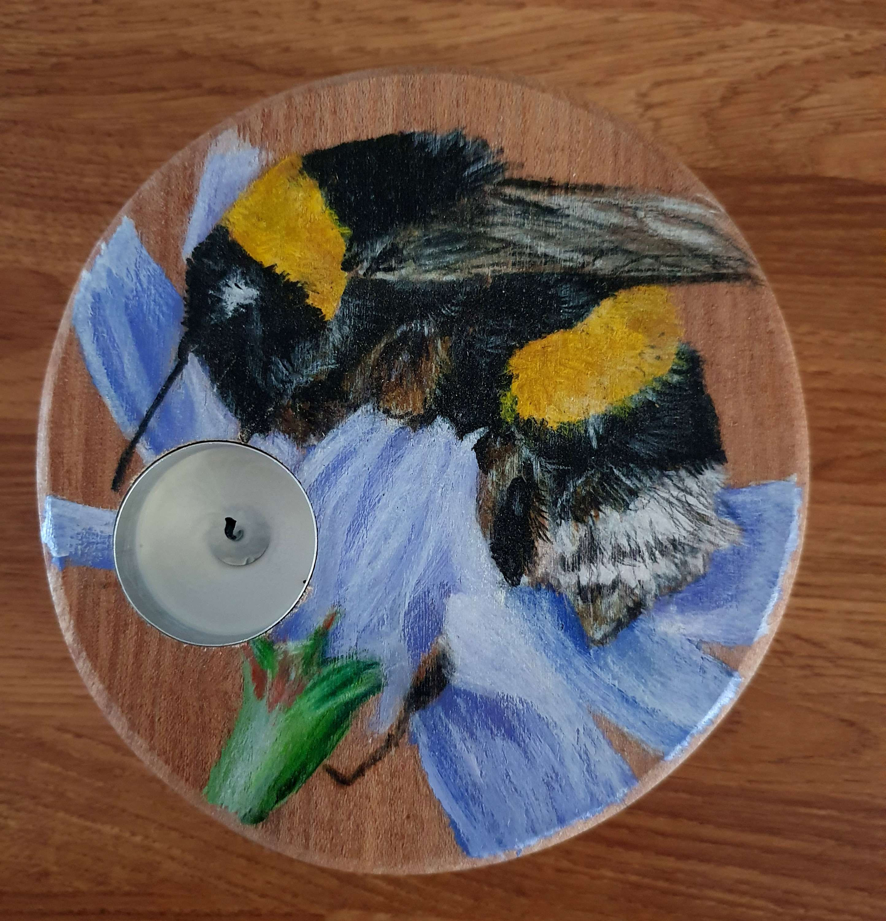 Tealight candle holder Bee and flower