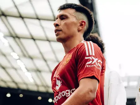 'It feels like a betrayal' - Man Utd supporters angered by picture taken by player after Liverpool