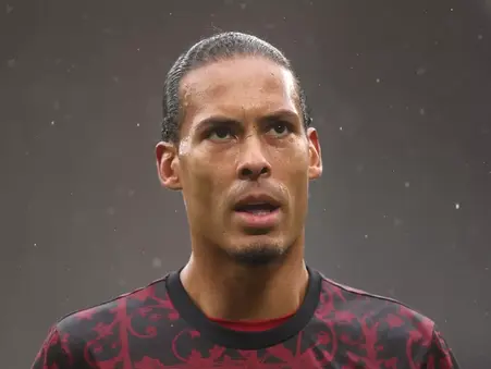 Virgil van Dijk decision questioned as Liverpool claim made - 'I don't get it'