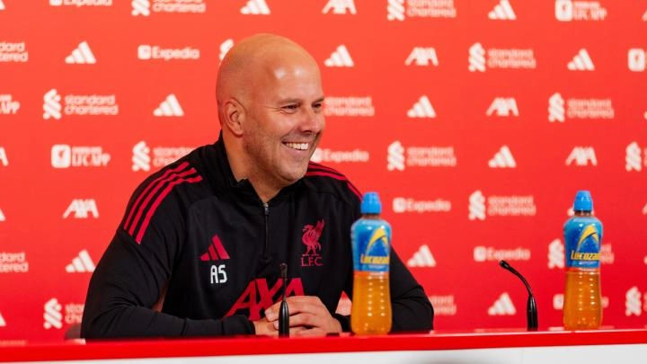 Arne Slot questions VAR after Liverpool and Manchester United controversy - 'not the first time'